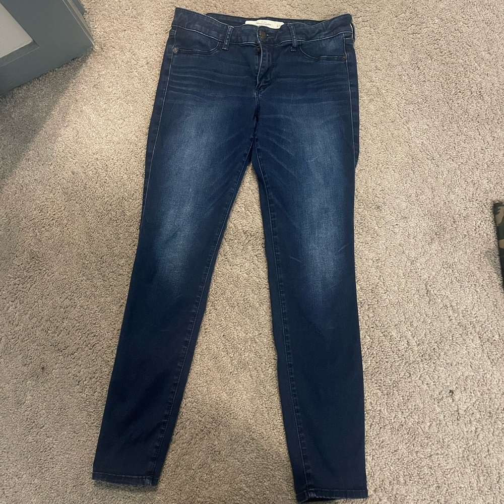 Dark wash skinny leg jeans
